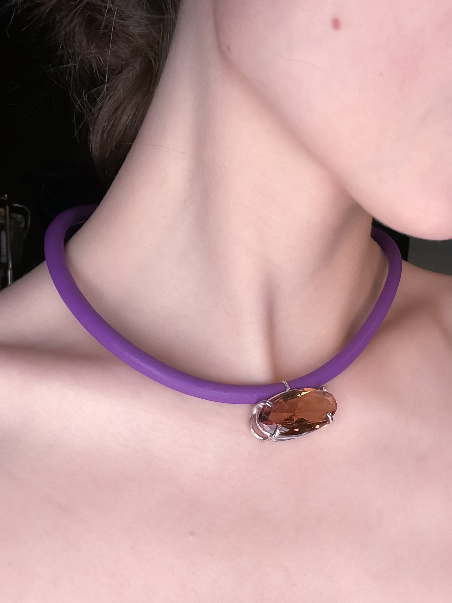AMBER CIRCUIT CHOKER