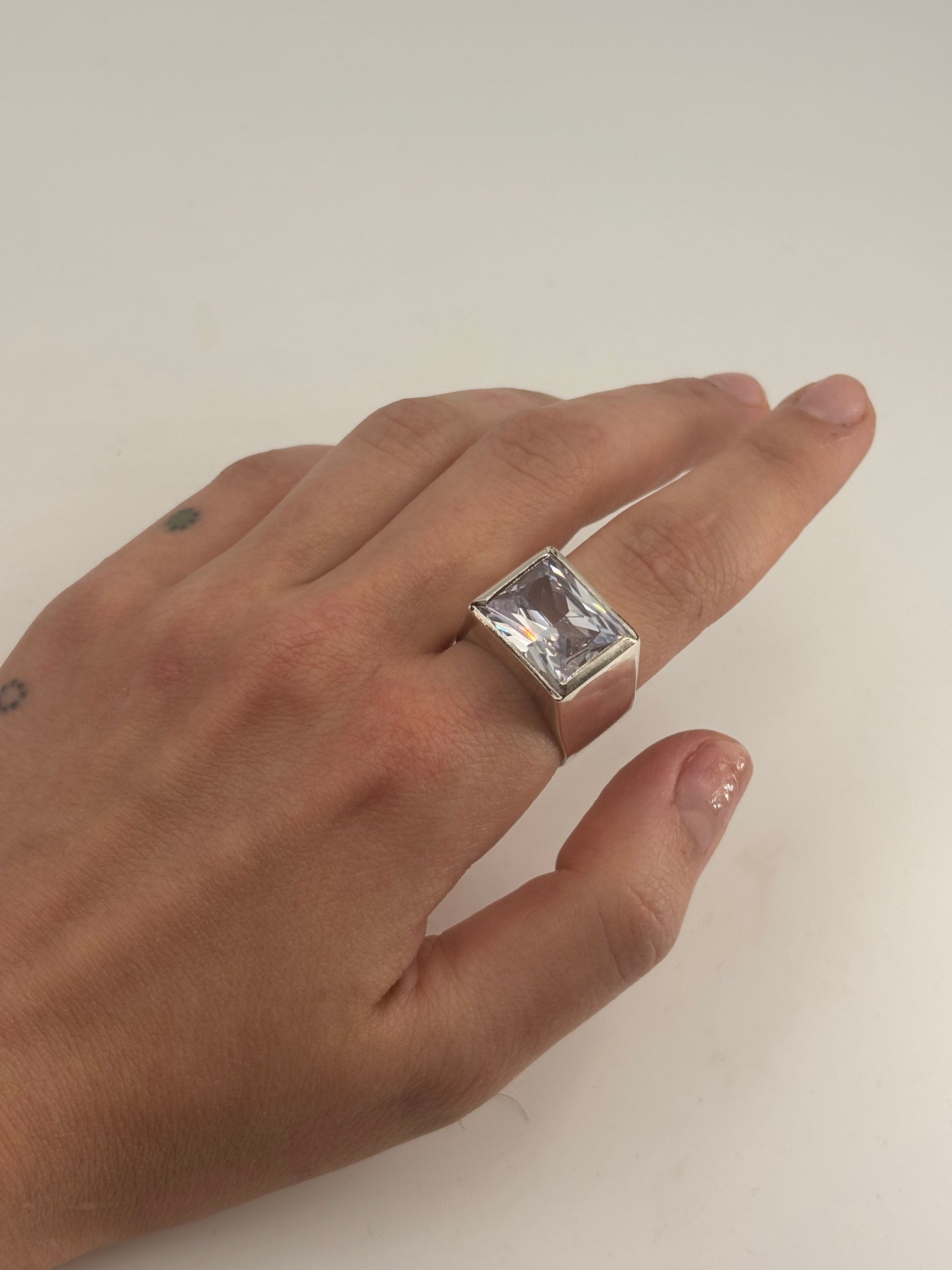 SIGNET RING