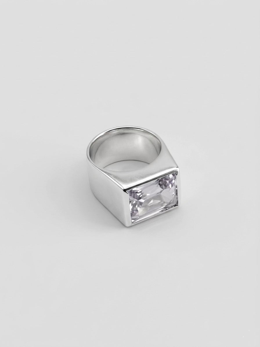 SIGNET RING