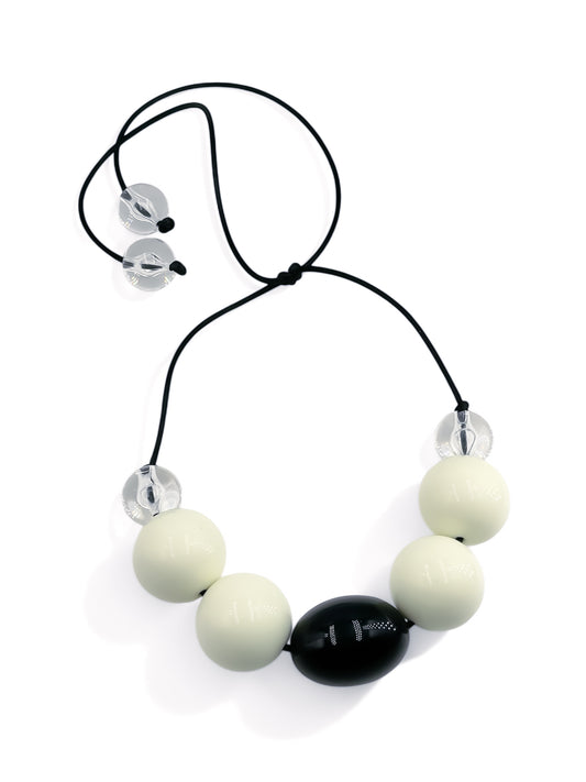 POLAR BEAD NECKLACE